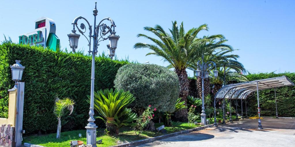Hotel Miramare Varcaturo Esterno foto
