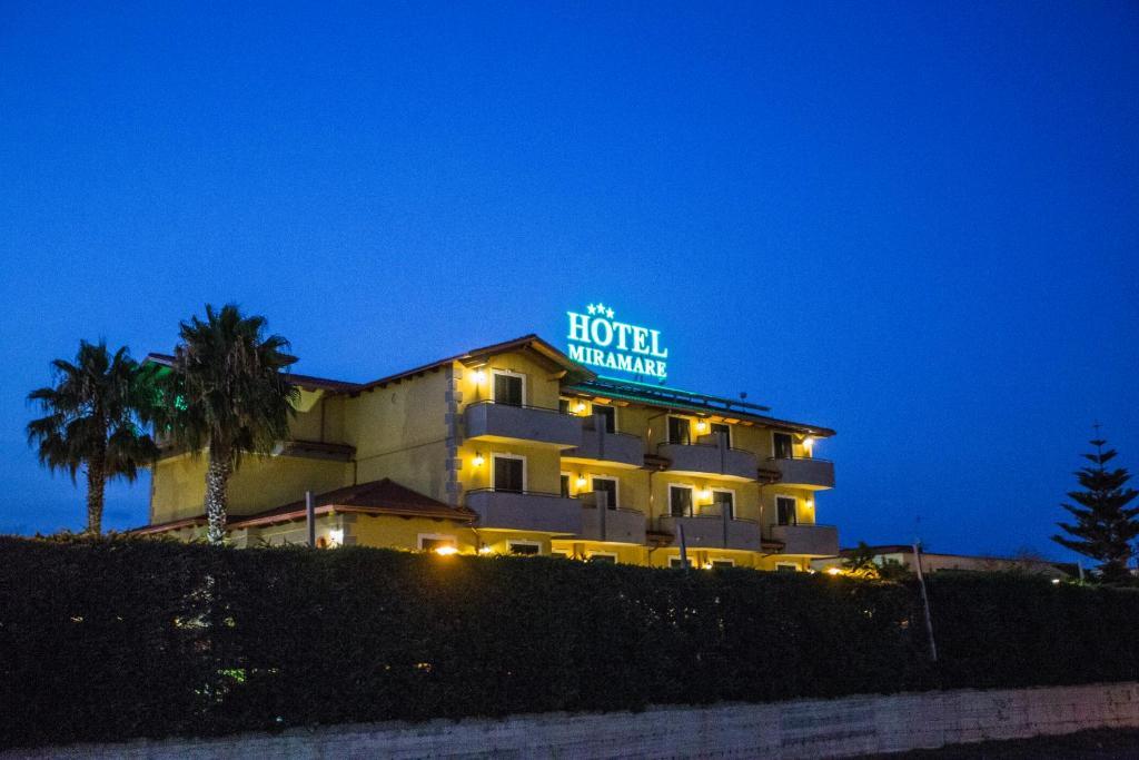 Hotel Miramare Varcaturo Esterno foto